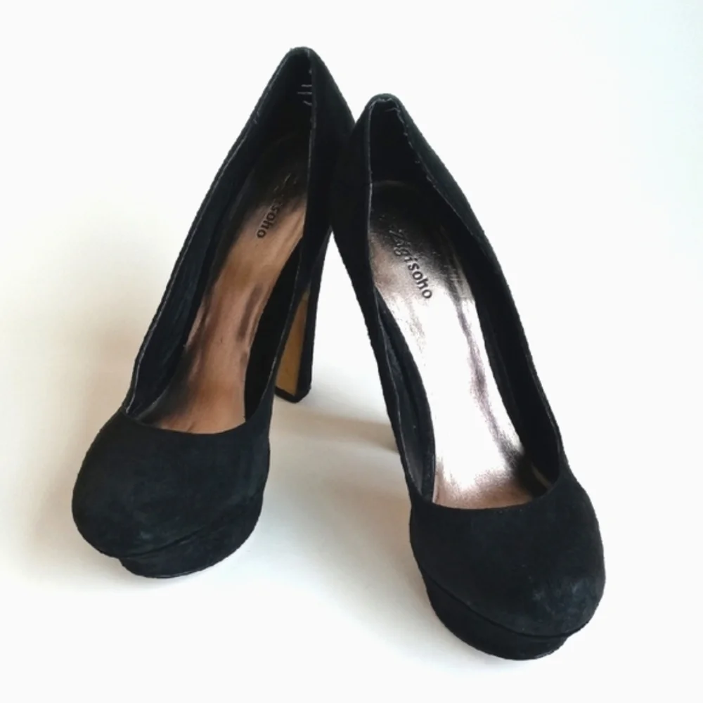 Zigi Soho Women’s Elegant Black Suede Leather Platform Heels 7.5